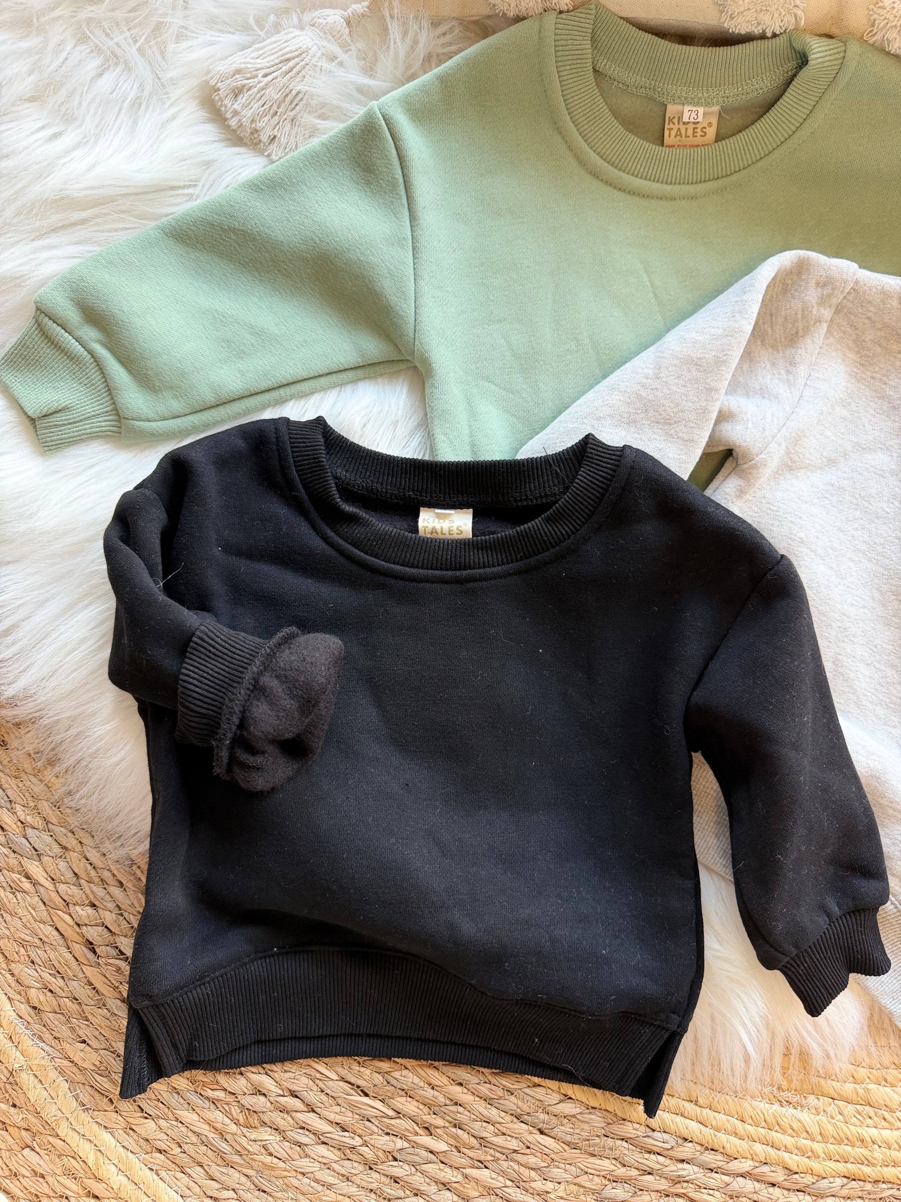 Basic fleece sweater