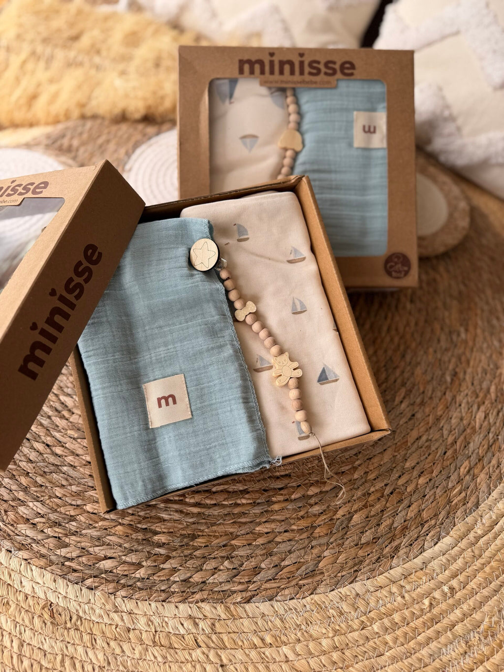 Blanket set of 2