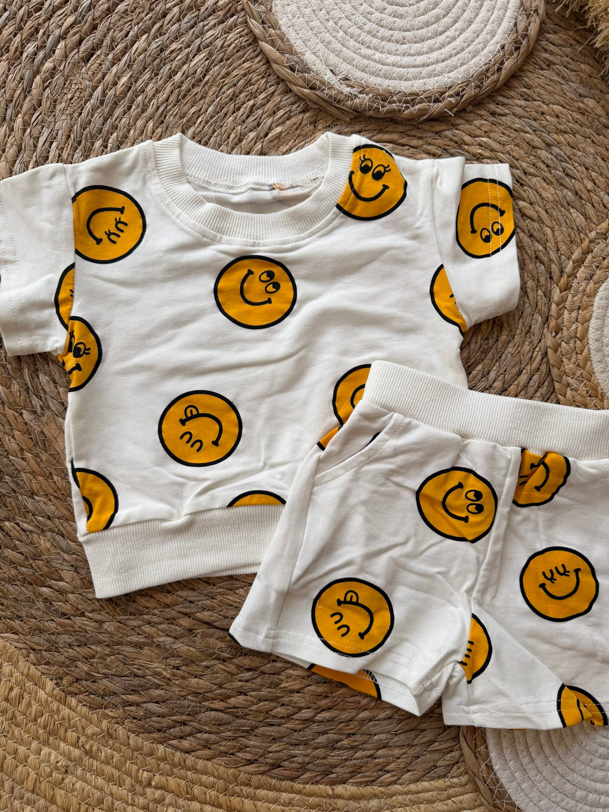 Smiley yellow set