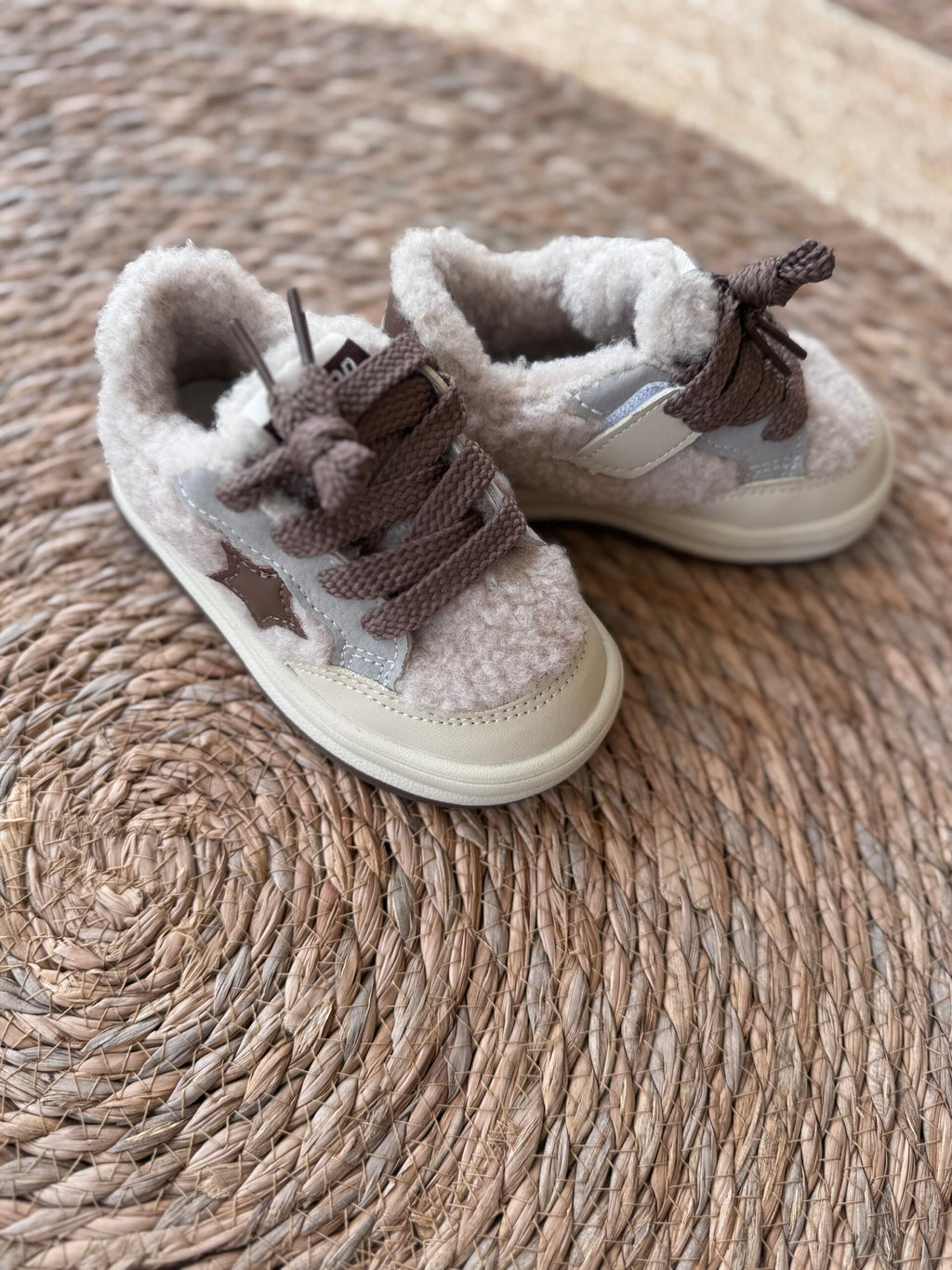 Winter shoes