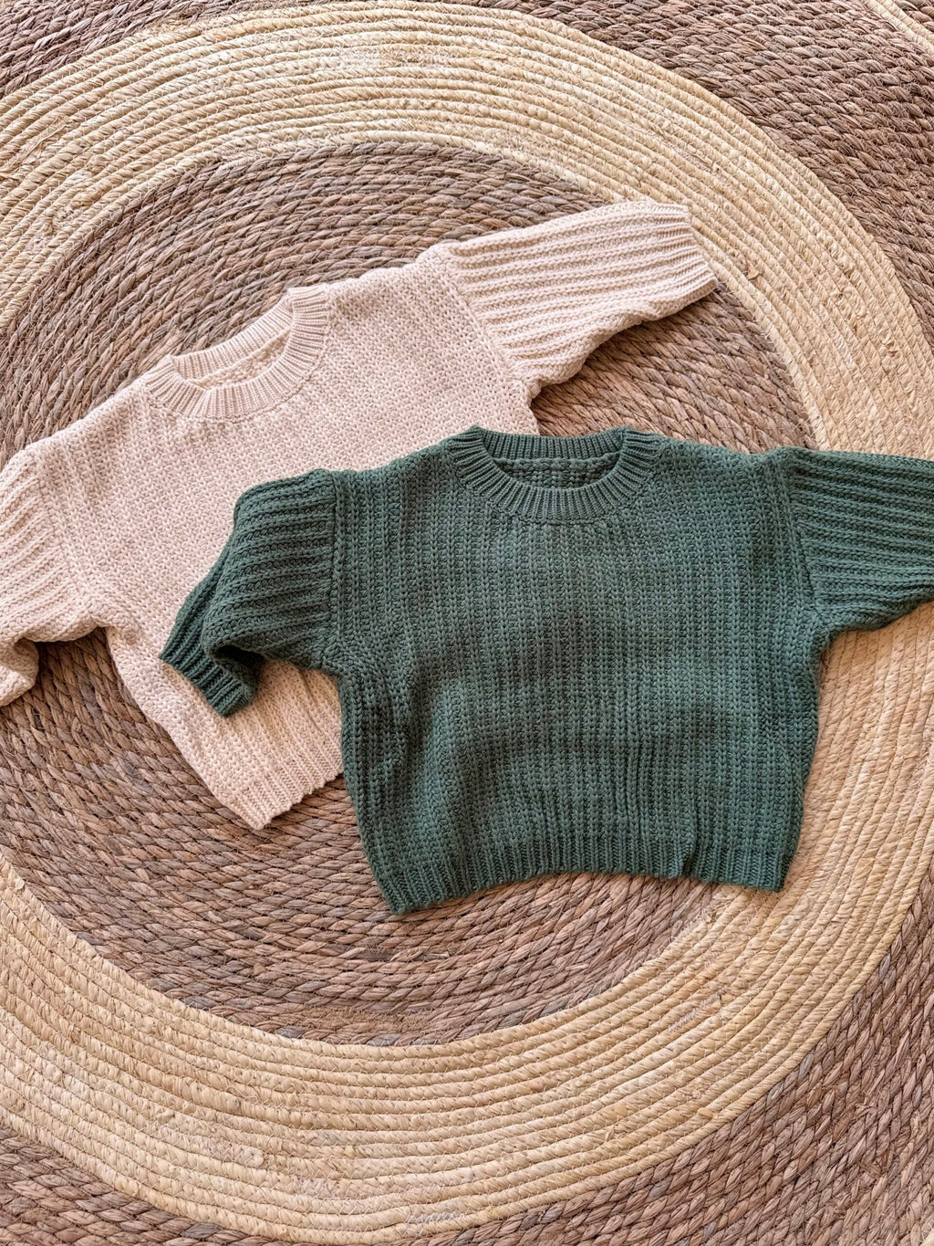 Knitted sweater green &amp; beige