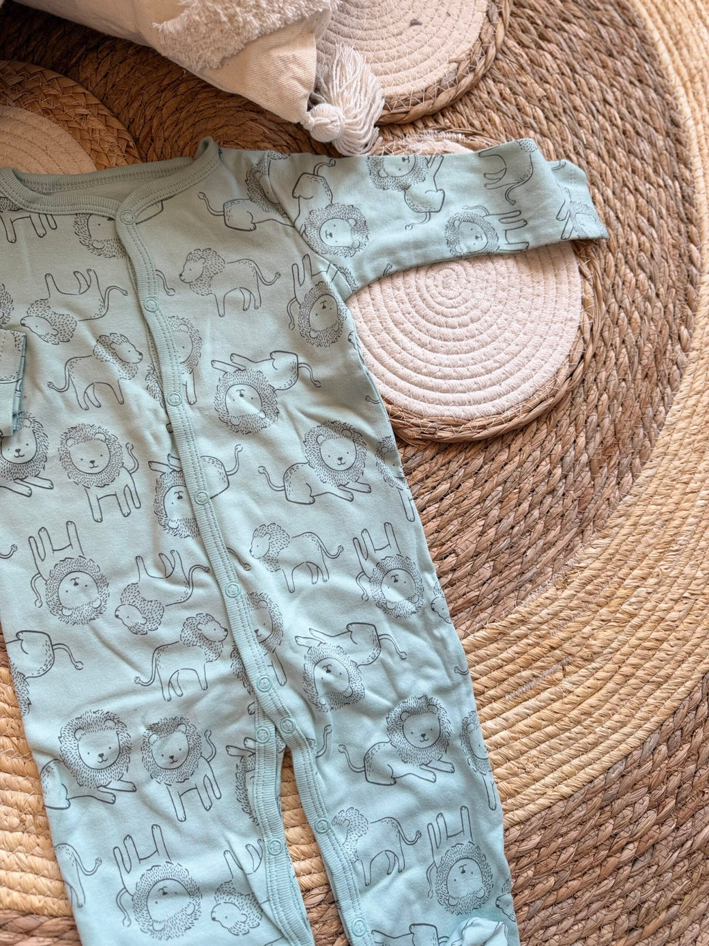 Lion blue overall
