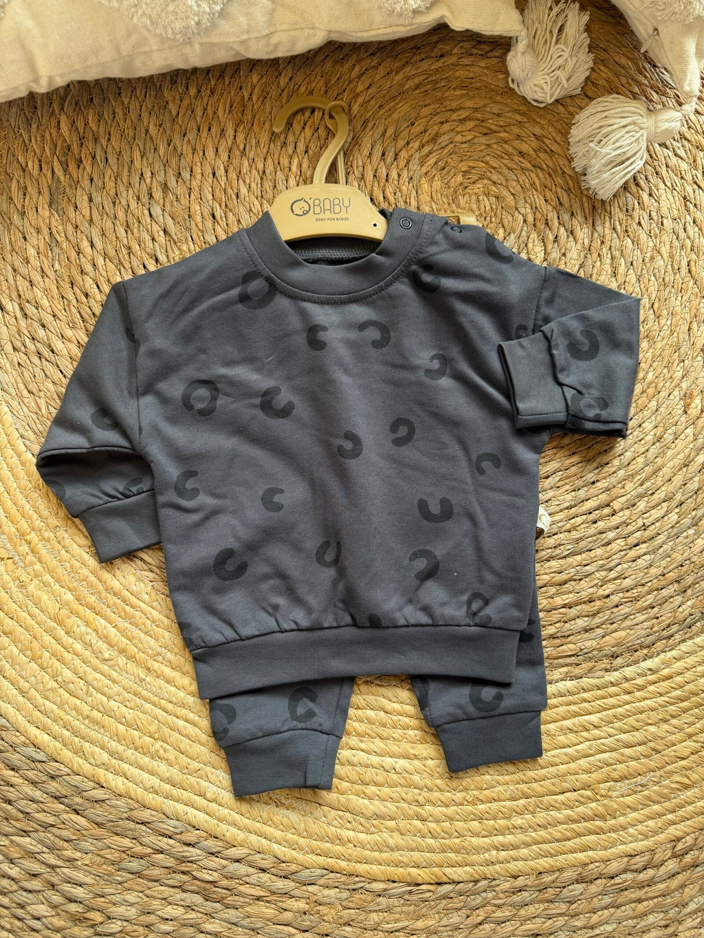 Dark grey c tracksuits
