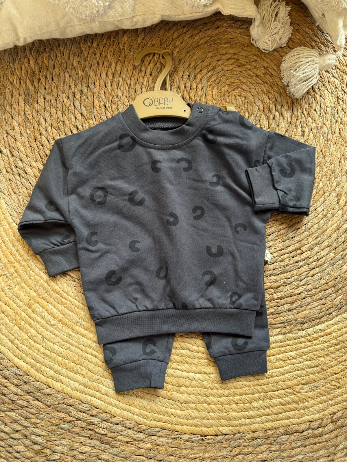 Dark grey c tracksuits